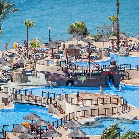 World Hotel 4*