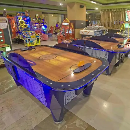 World 4* Benalmádena
